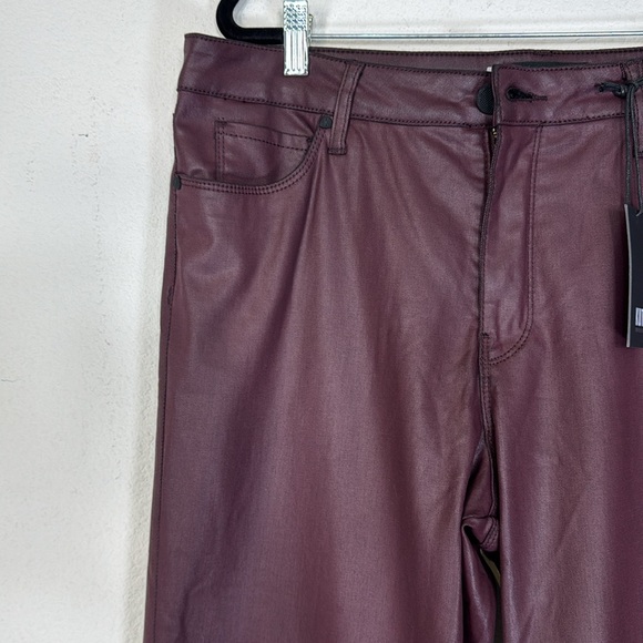 Kut from cloth. High rise fab ab flare. Size 16 - Picture 17 of 17